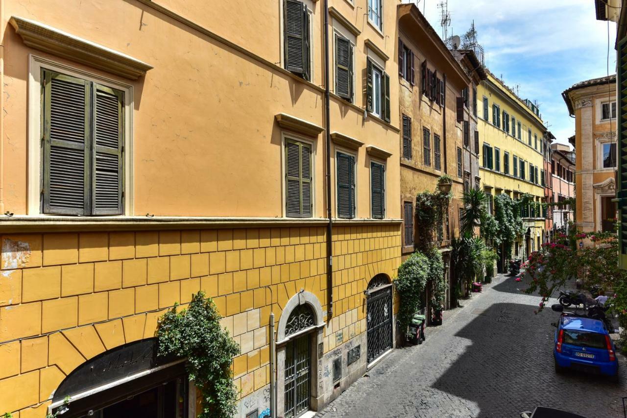 Trastevere Queen — Photos 1